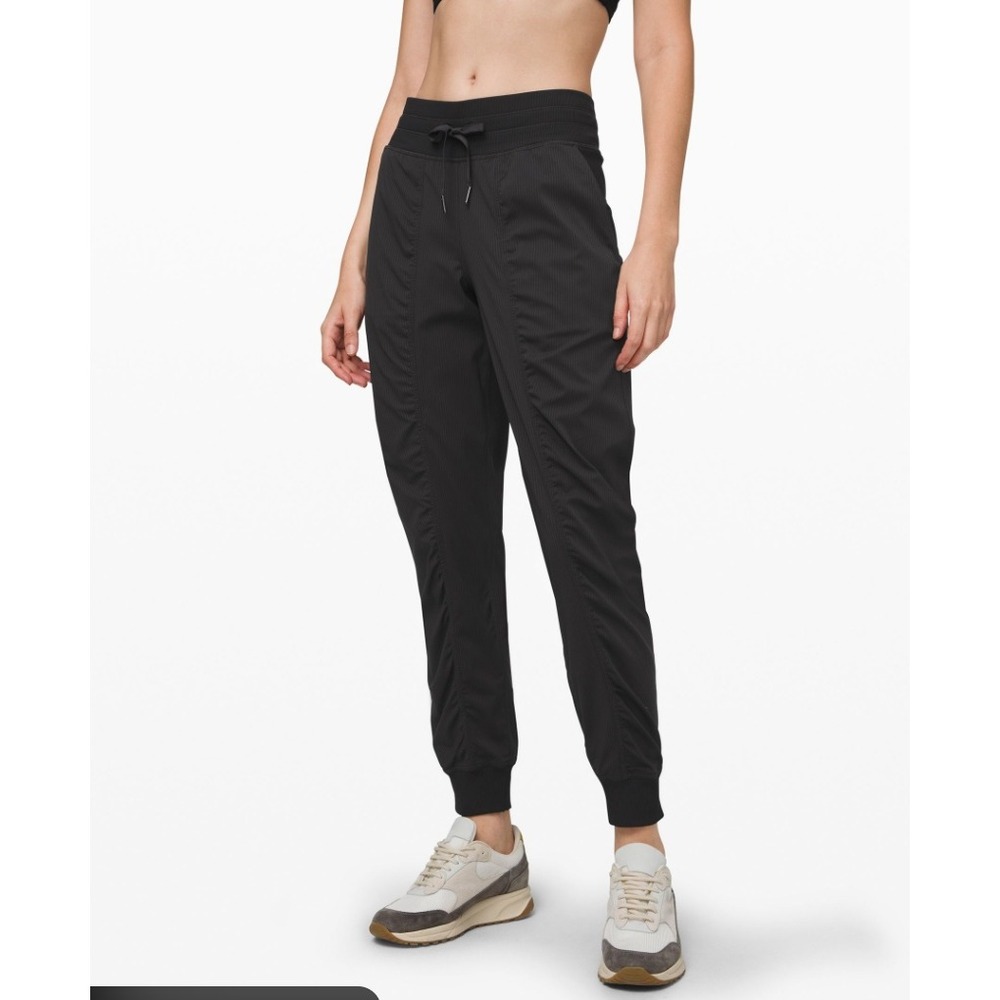 Lululemon Dance Studio Mid-Rise Jogger 6 Black 28x28 Lightweight Travel Pants